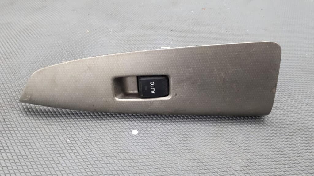 74231-13110 panel sterowania szyb toyota