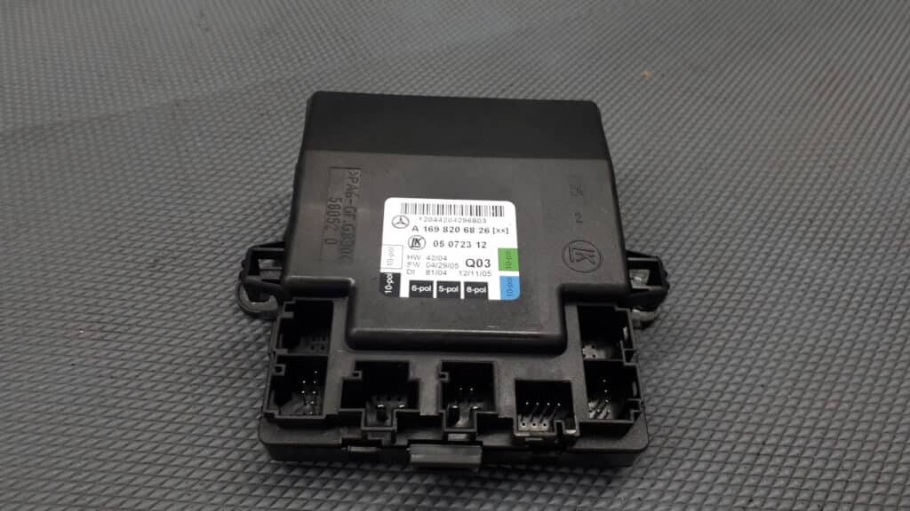 a1698206826 Modul drzwi prawy przod Mercedes W169