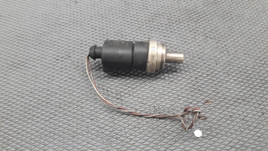 1J0973702 Czujnik wody audi A4 B6 1.9TDI