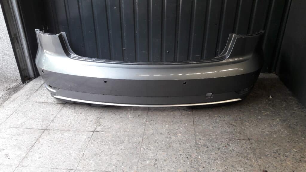 8V5807521AD Zderzak tylny audi A3 8V5 sedan