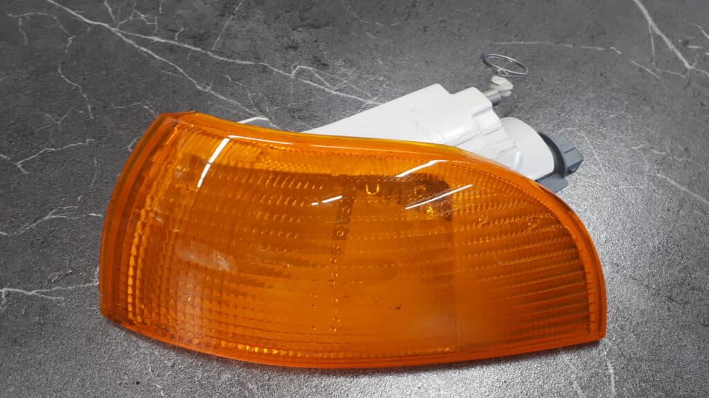 7732480 kierunkowskaz lewy przód fiat punto I