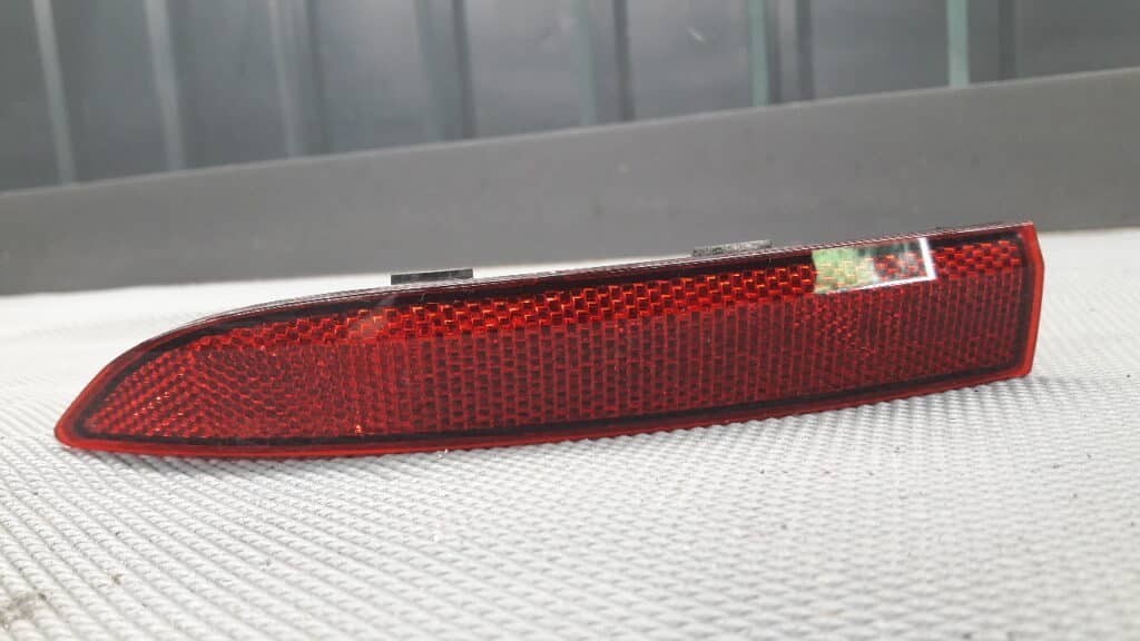 4K0945105G odblask lewy audi a6 c8