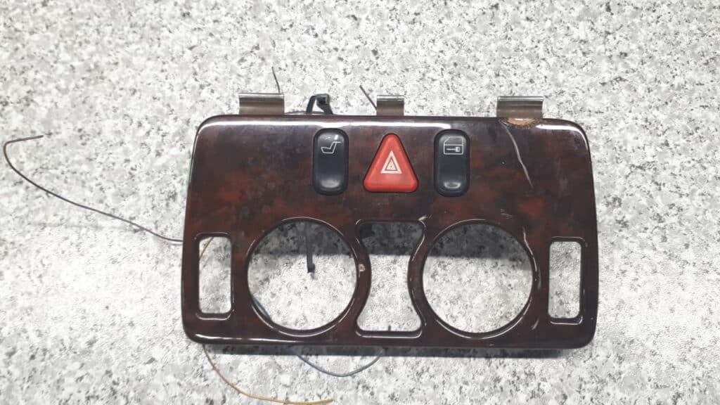 501782  panel konsoli nawiewu mercedes w208