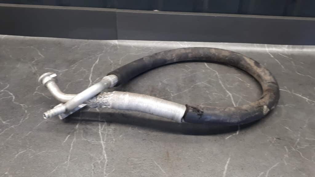 7700839783L przewód klimatyzacji Megane I