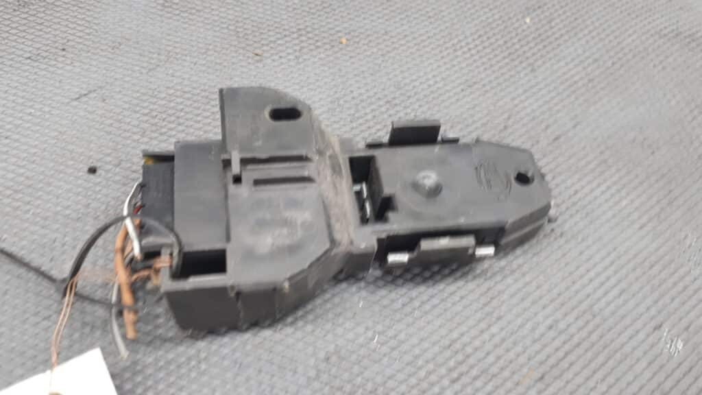 321945257h wklad lampy prawy tyl vw Passat b2 Hella
