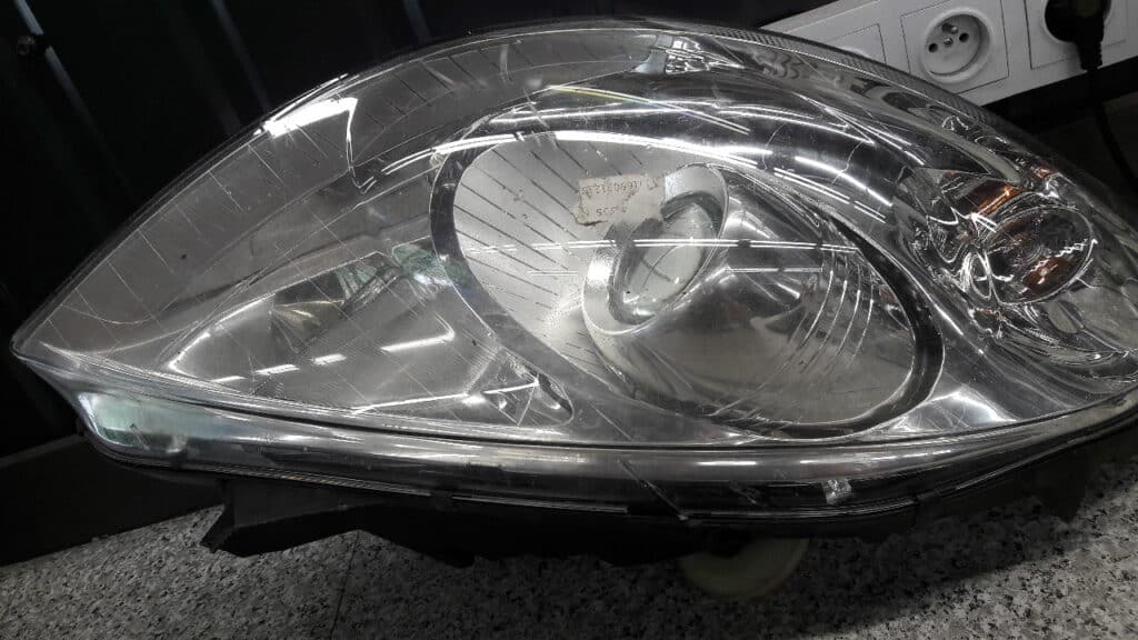A1698200861 reflektor prawy mercedes w169 06r