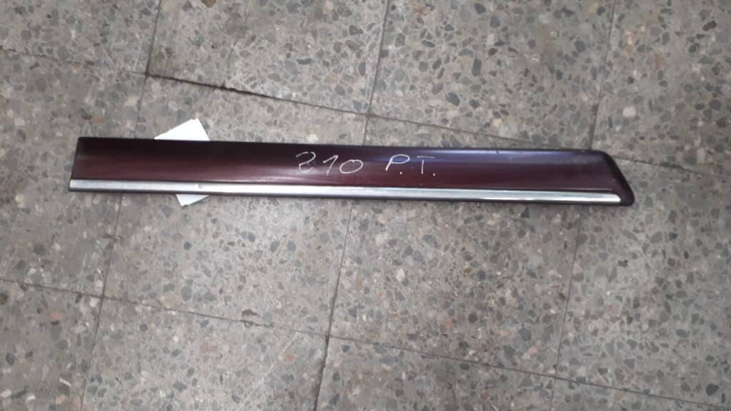 a2106901062 listwa drzwi prawy tyl Mercedes W210
