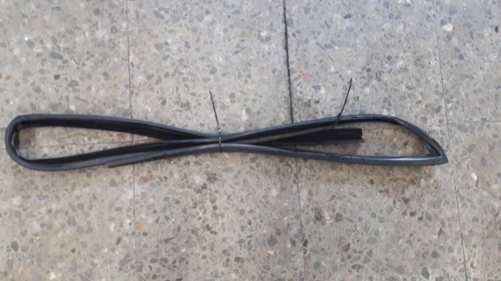 uszczelka szyby lewy przod hyndai i10