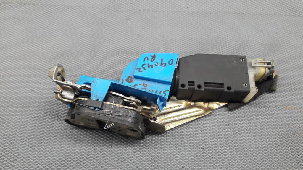 705329 zamek drzwi prawy przod saab 9-3 934 4d
