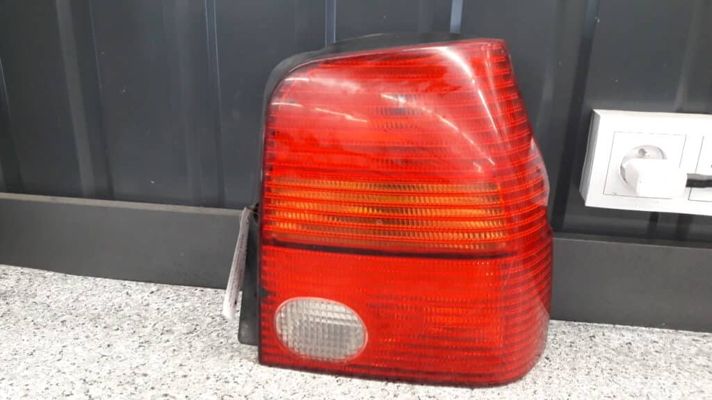 6H0945111H lampa prawy tyl seat arosa vw lupo