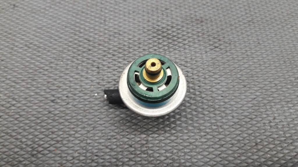 1743378 regulator cisnienia paliwa bmw e46 1.9B