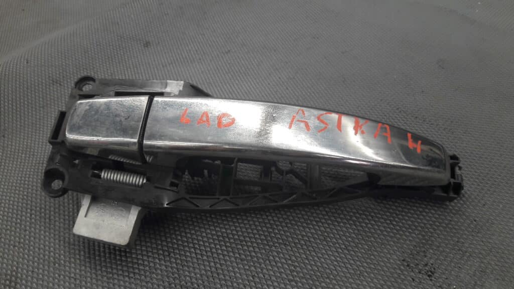 klamka drzwi lewy przod opel astra II