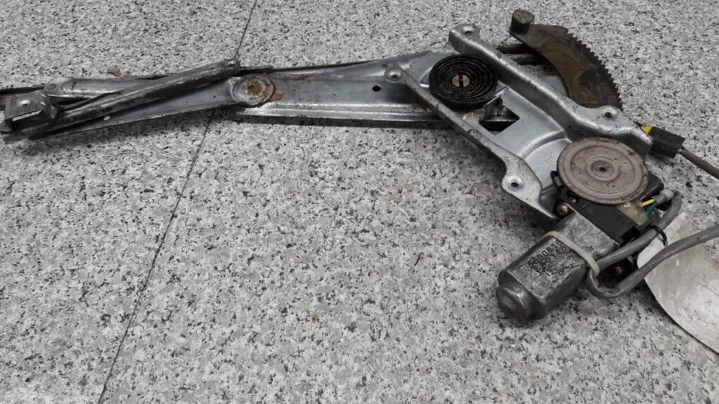 56005164 mechanizm szyby  prawy przod jeep grand cherokee zj
