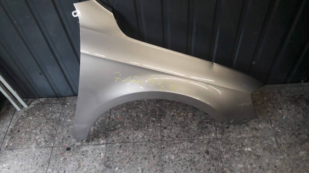 Błotnik prawy przód VW passat b7