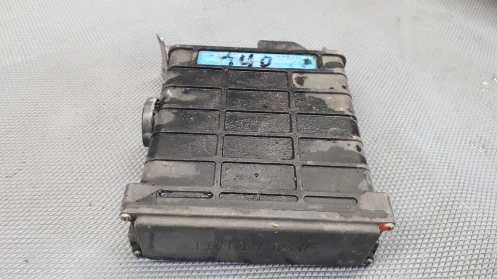 0280800100 komputer mercedes w124 2.0