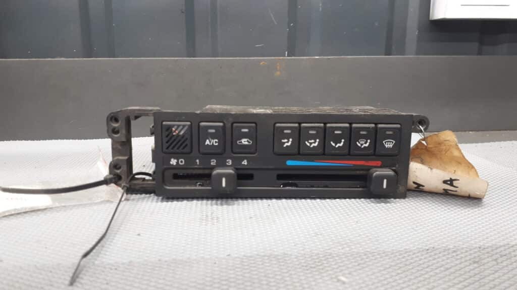 panel klimatyzacji nissan maxima