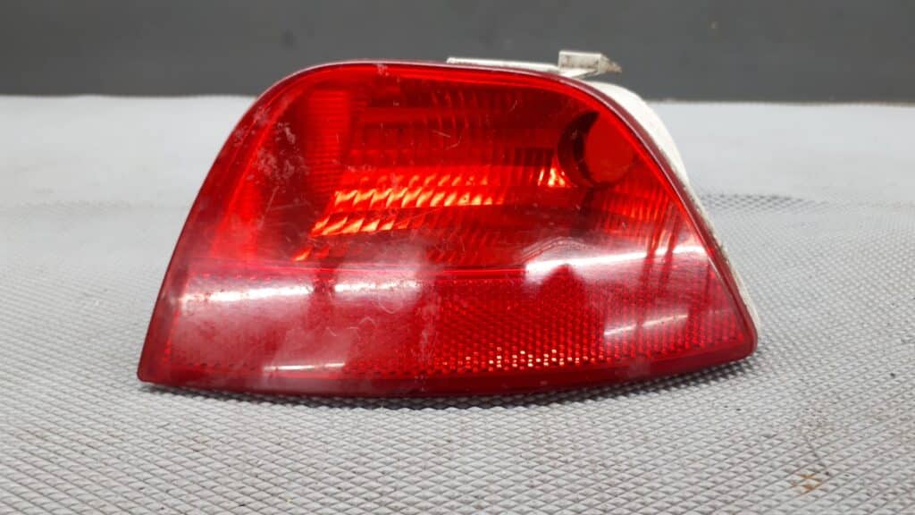 XS41-15K273-A lampa przeciwmgielna ford focus mk1