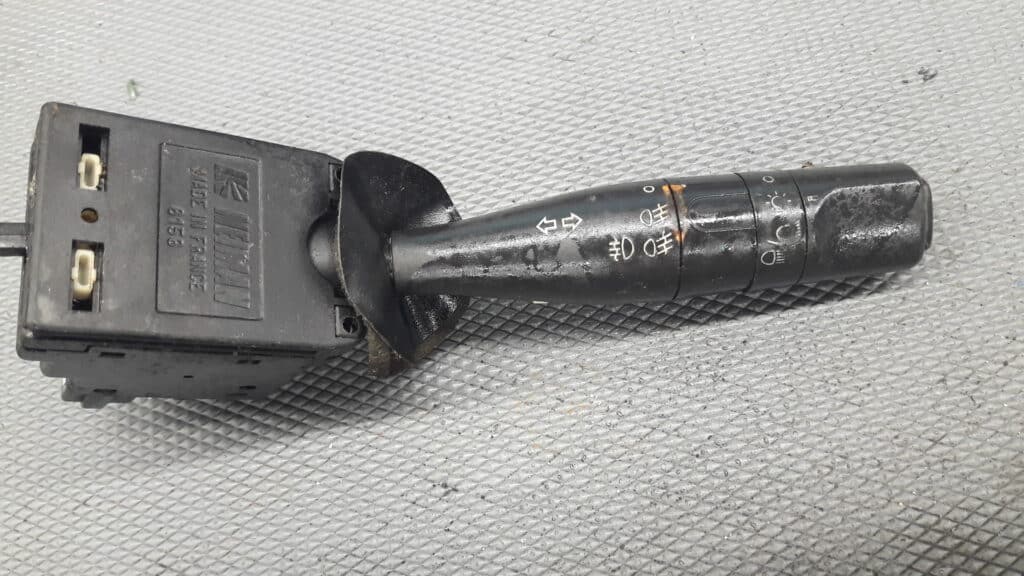 96307460ZL Przelacznik swiatel PEUGEOT 206