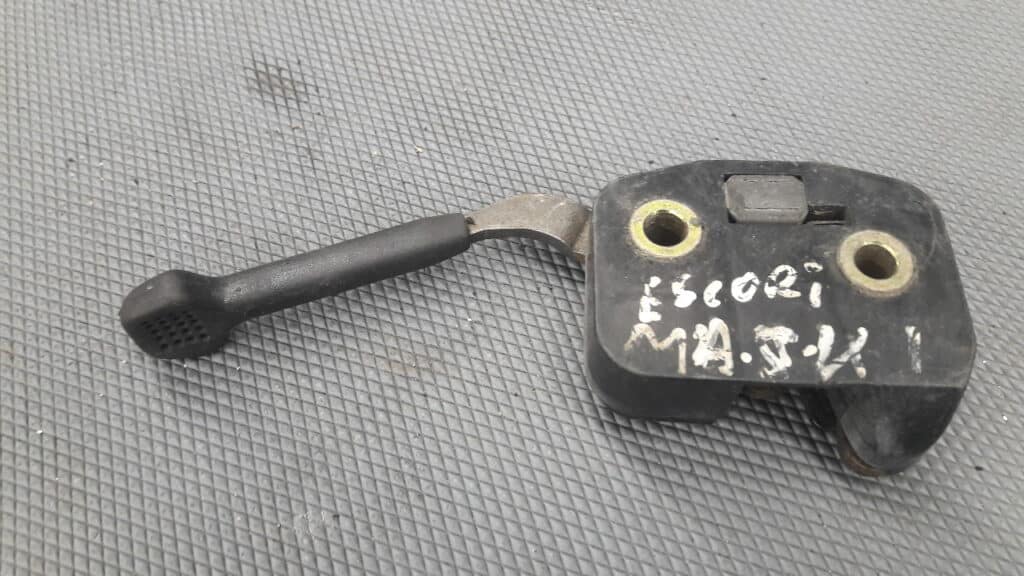R7WMB zatrzask kanapy ford esccord kombi