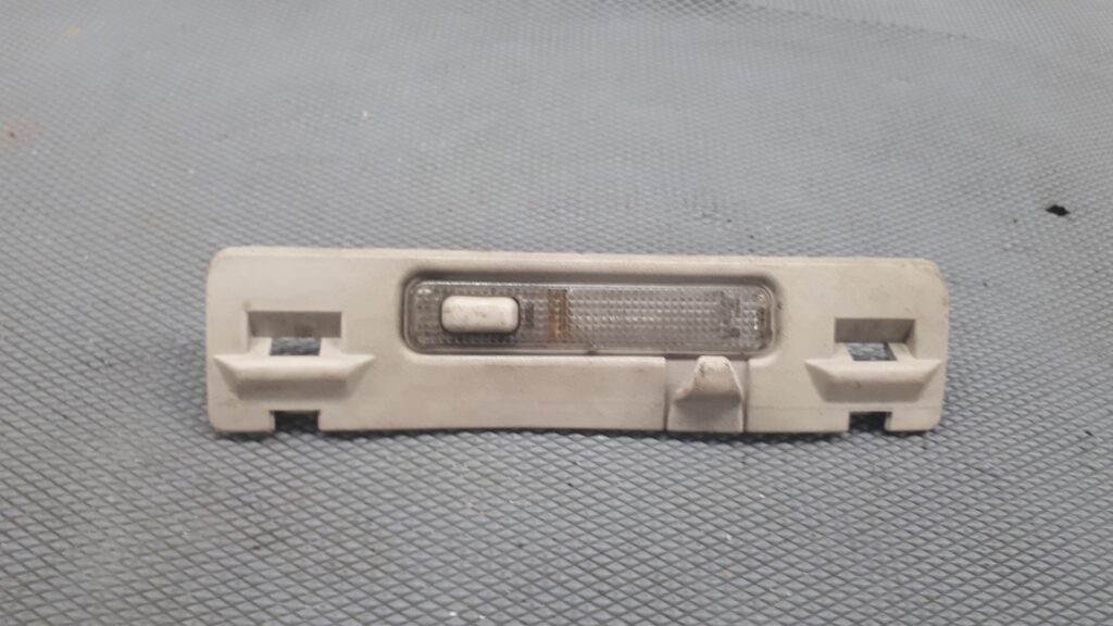 0088448 lampka wewnetrzna opel astra 04r