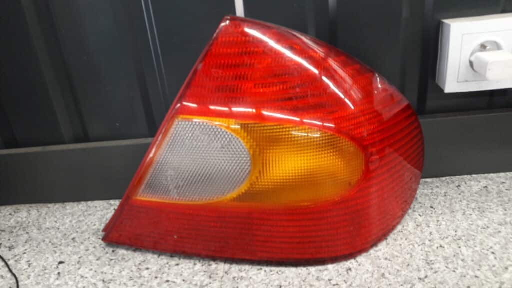 96bg13a602be lampa prawa ford mondeo mk2