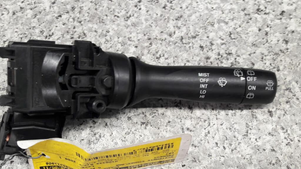 17F003LH Przelacznik wycieraczek Toyota Aygo I