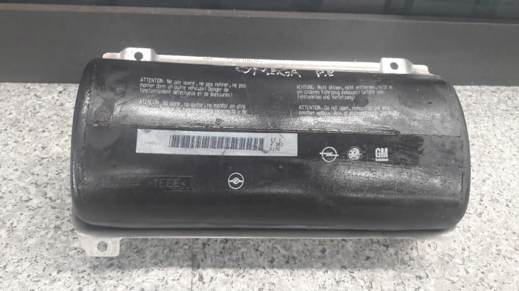 6010632 poduszka powietrzna pasażera opel omega b