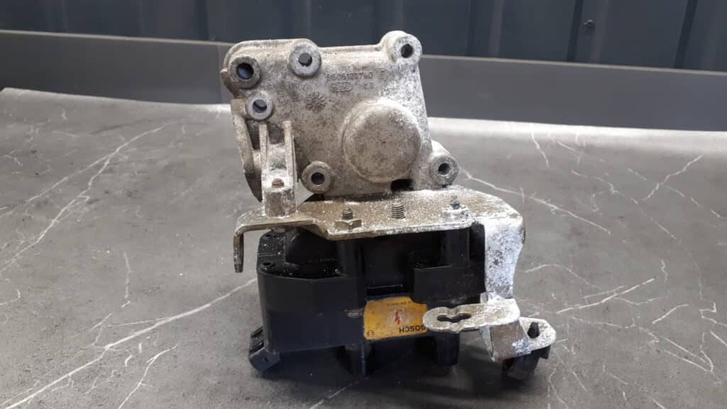 9606123780E cewka z podstawa peugeot 405 g