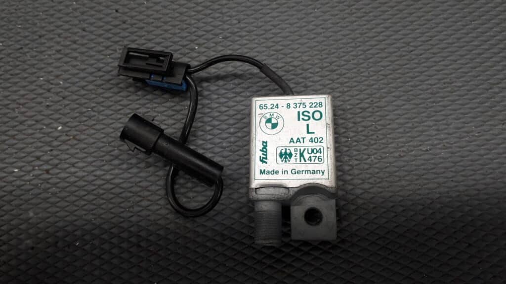 8375228 wzmacniacz tv lewy bmw e38