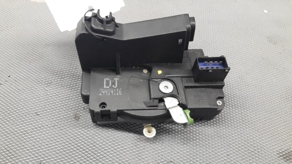 24414116 Zamek drzwi lewy przod astra II g 8pin
