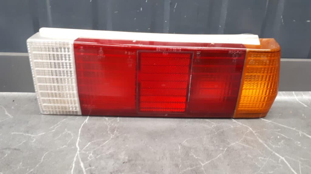 Lampa prawy tył Volvo 343 83r