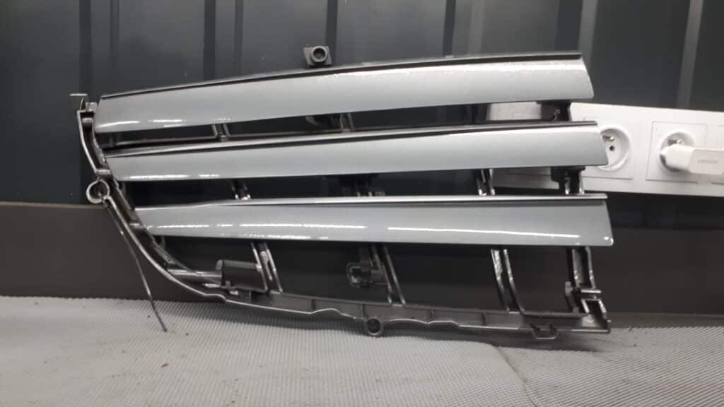 a2058880219 Kratka Atrapa Chłodnicy Prawa Mercedes W205 r