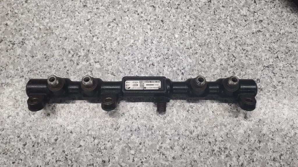R9144Z050B listwa wtryskowa ford mondeo mk3 1.9tdci