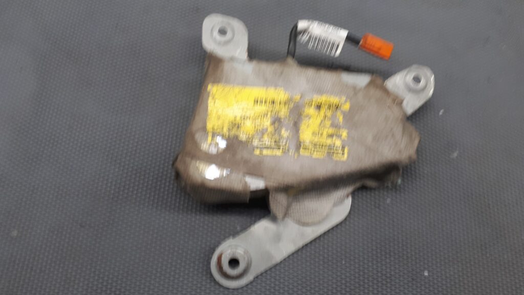 34826833202H sensor  prawy boczny bmw E39 E38 LIFT
