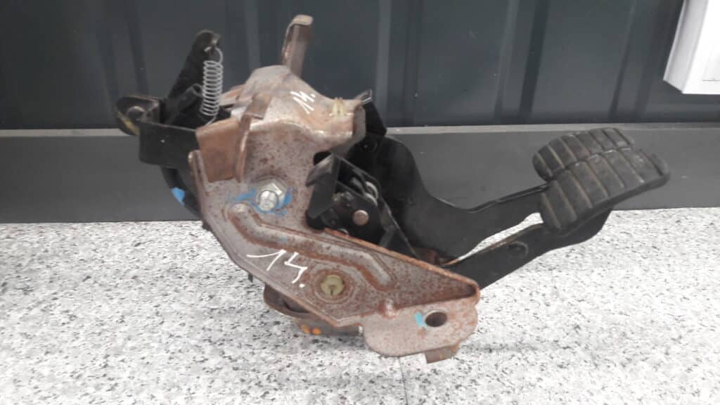 8200426298D pedal sprzegla hamulca twingo II