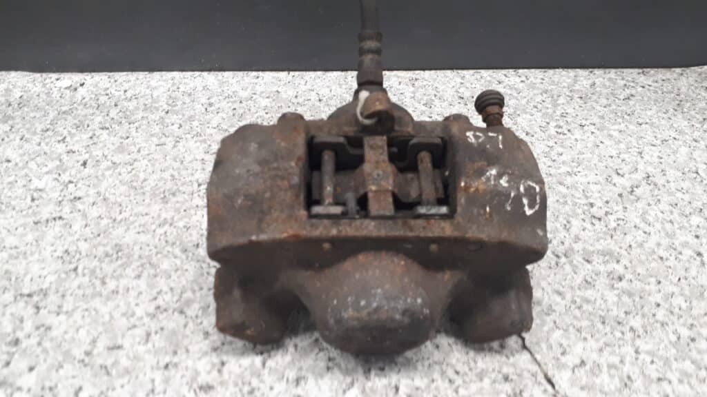 zacisk prawy tyl mercedes w140 2.8 3.2