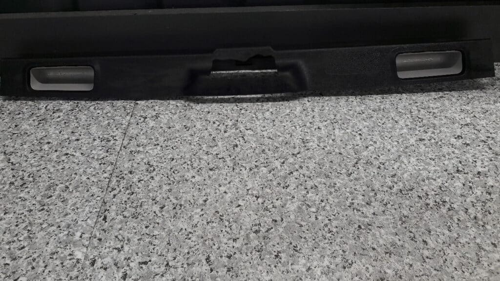 a1697400693 oslona uchwytu klapy mercedes w169 2.0cdi