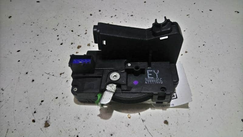 24444016 zamek dzwi prawy przod opel astra