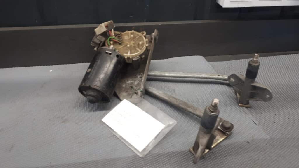 9390332314 mechanizm wycieraczek peugeot 205 85r 1.7