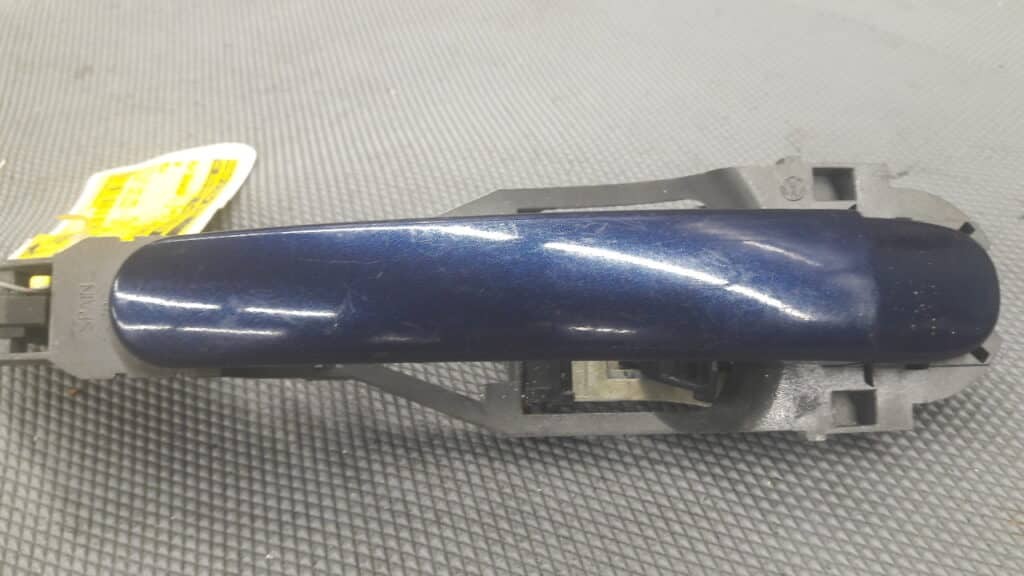 L6Q0837885 Klamka drzwi lewy tyl vw polo 06r granatowa