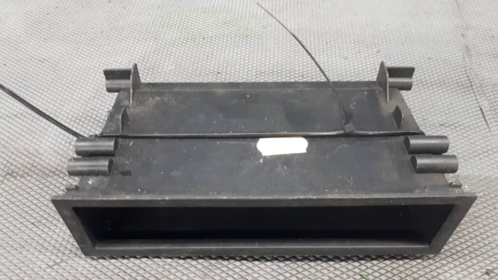 555210d010 schowek konsoli Toyota Yaris I