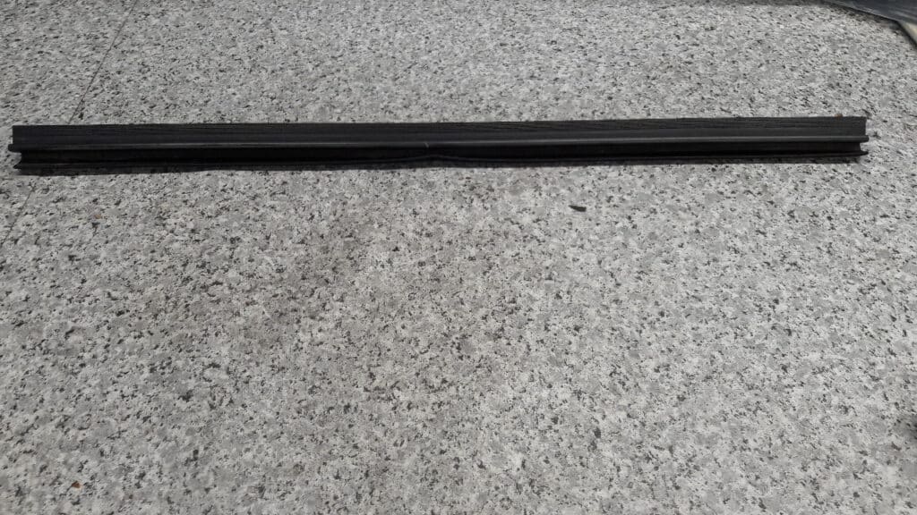 listwa zgarniajaca wewnetrzna prawy tyl ford mk1