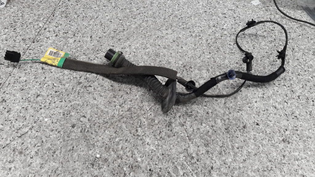 7700284232 wiazka drzwi prawy przod renault scenic I