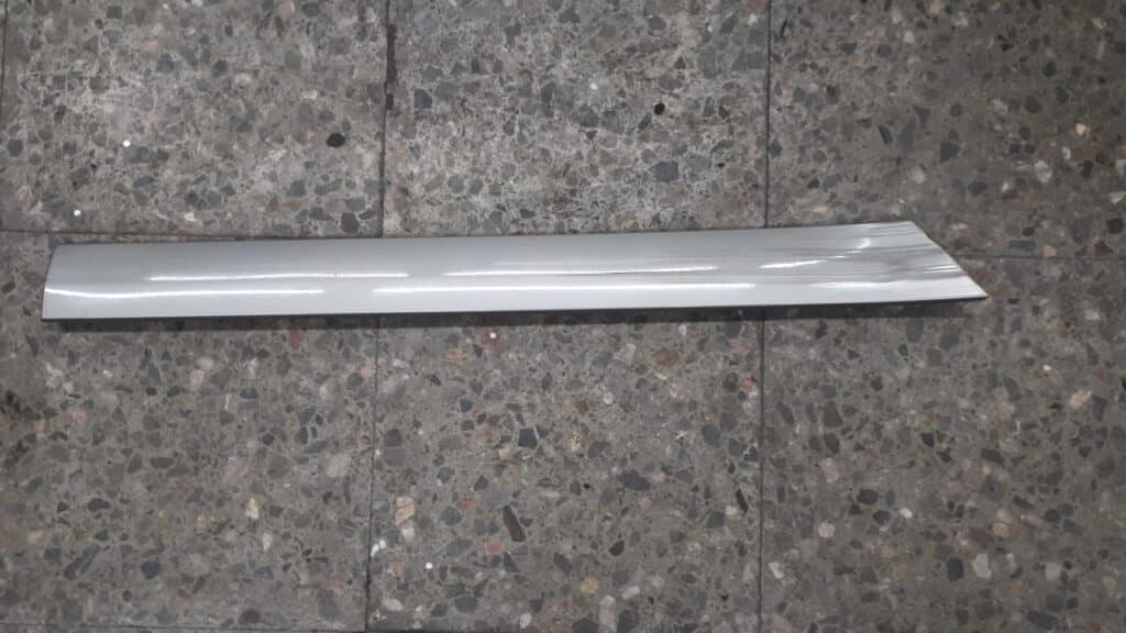 a2036903062 listwa drzwi prawy tyl Mercedes W203 kolor 723