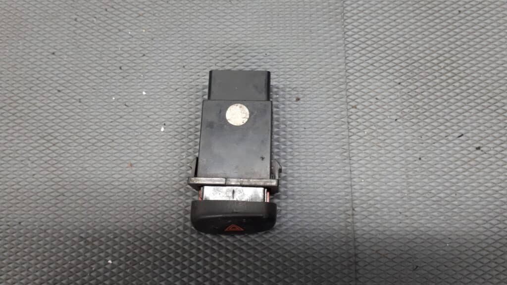 864W0140A wlacznik swiatel awaryjnych elentara