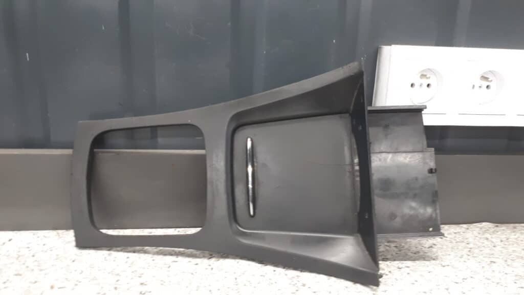 a1696800339 osłona ramka lewarka  mercedes a w169 2.0 cdi