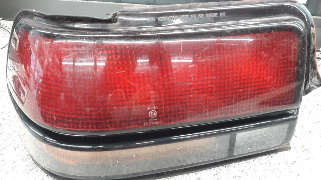 lampa tylna lewa pontiac grand prix V