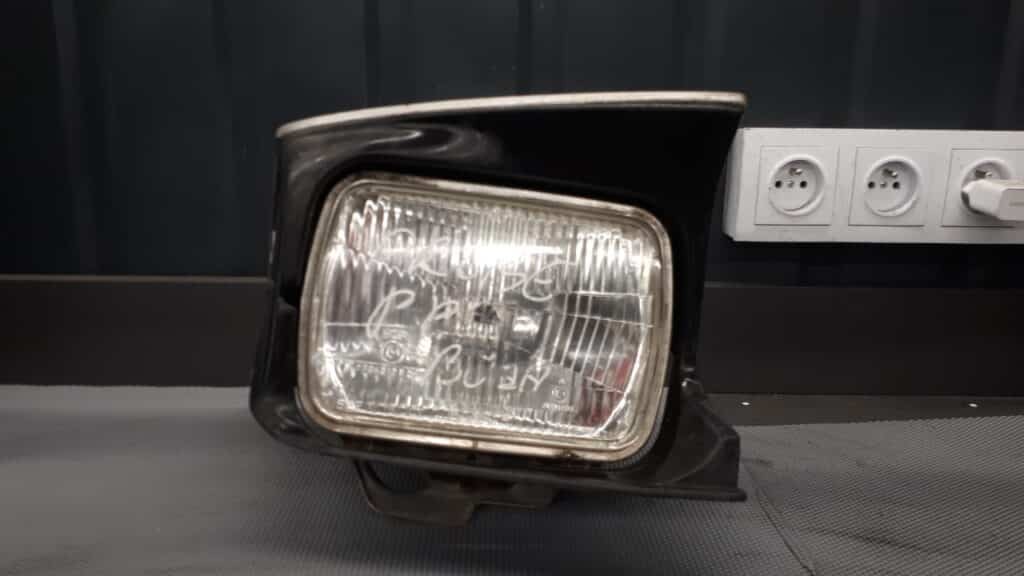 reflektor prawy ford probe II 93r
