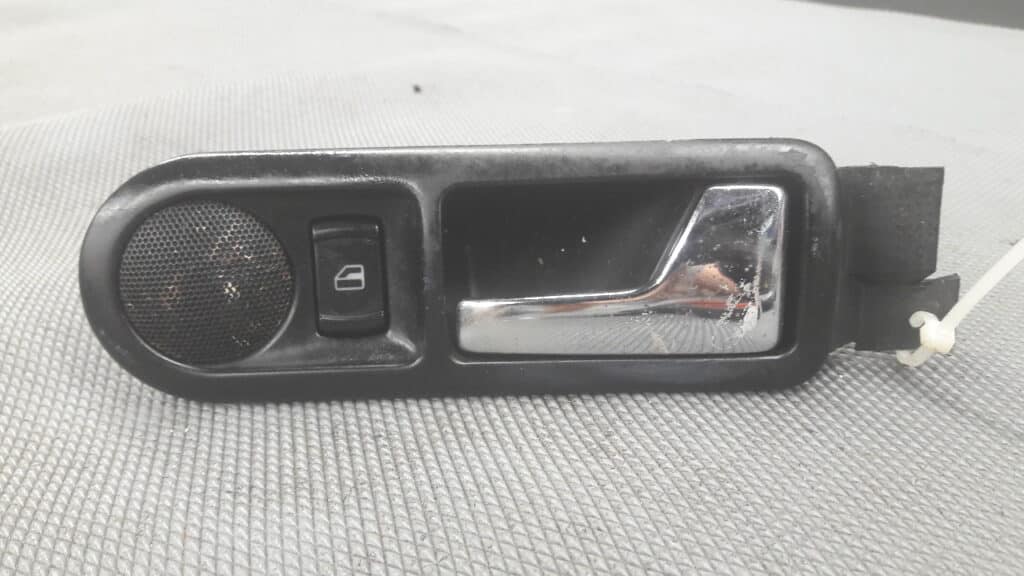 3B0839114AK Klamka drzwi prawy tyl vw passat B5