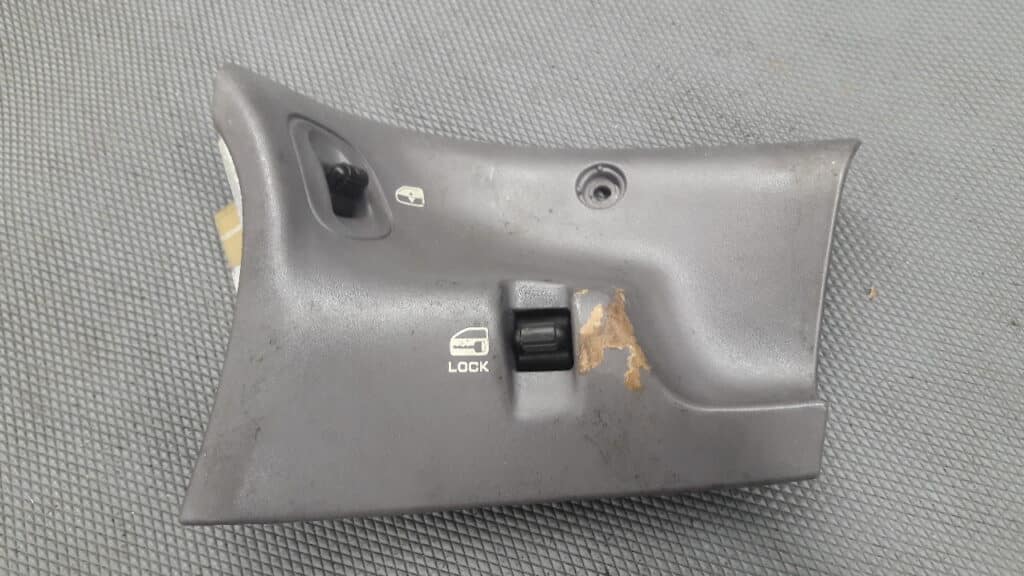 4685504B panel drzwi prawy przod chrysler voyager